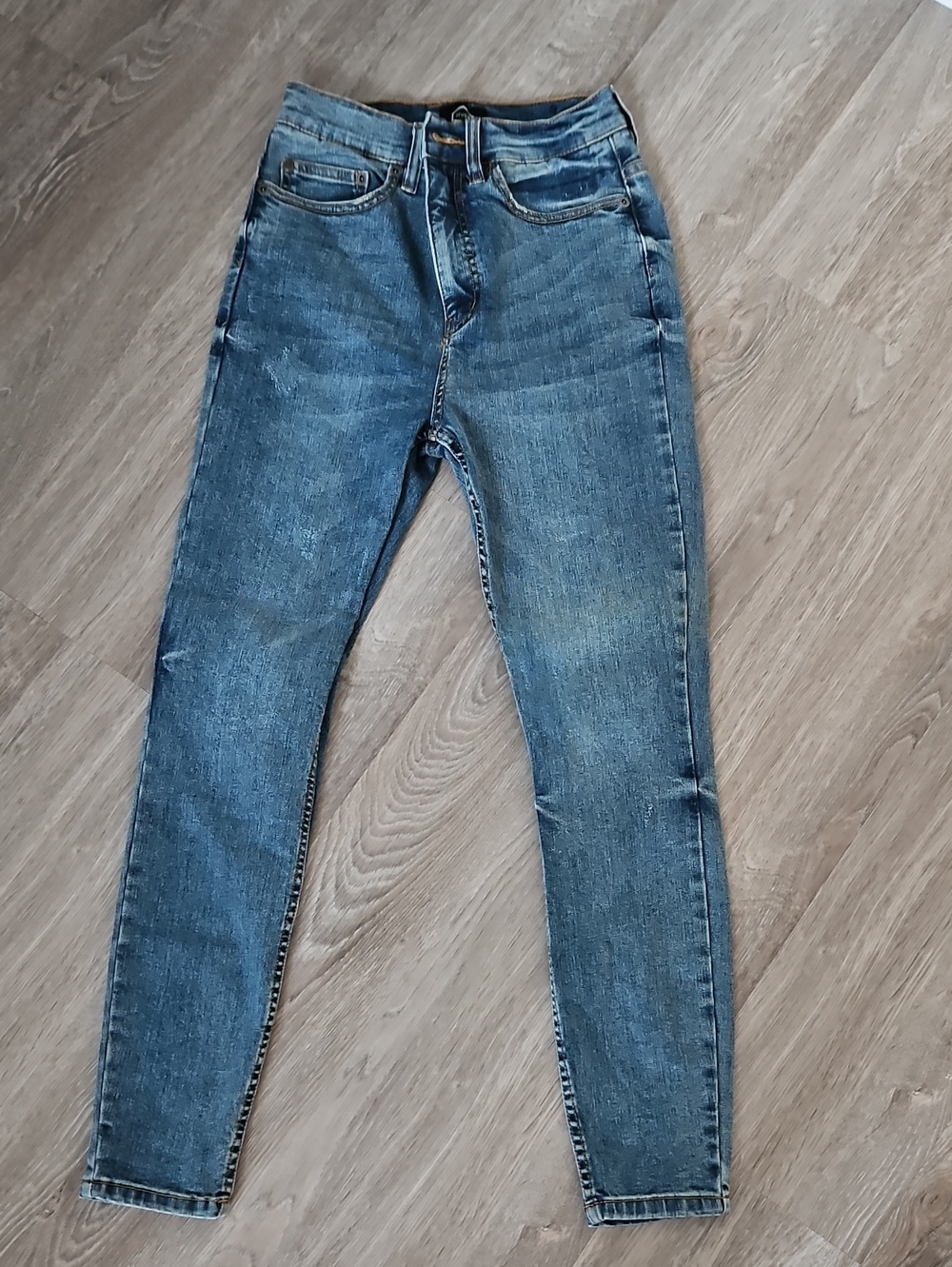 RVCA Women's Skinny Jeans in Medium Blue Wash